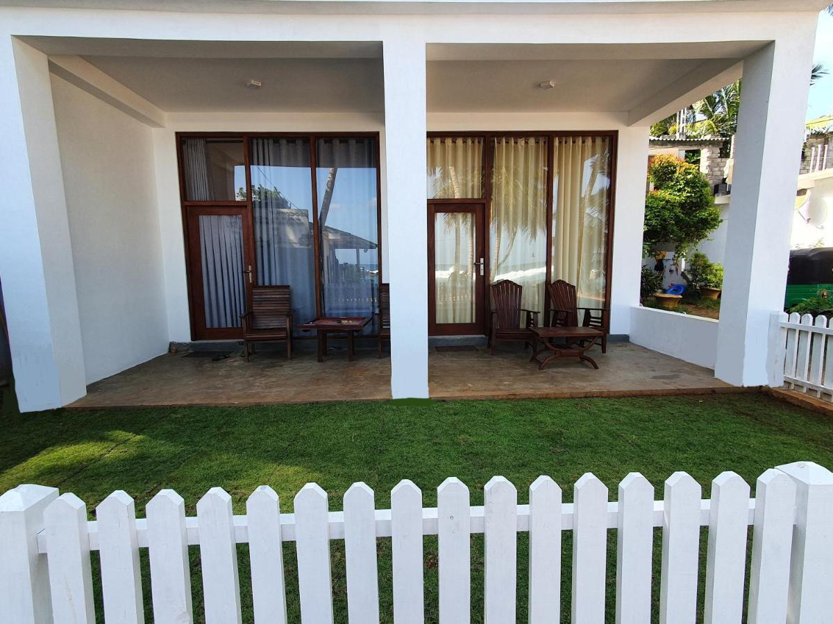 Ferienwohnung The Beach House Dikwella Exterior foto